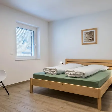 Talhaus - Robert Cavalese